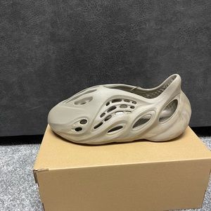 Yeezy Foam Runner